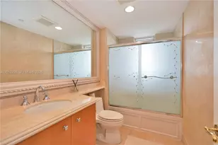17875 Collins Ave, Sunny Isles Beach, FL 33160 - Photo 21