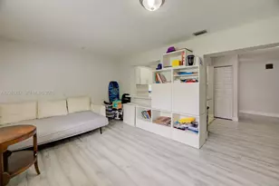 7454 NW 48th Pl, Lauderhill, FL 33319 - Photo 17