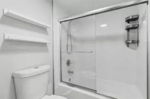 500 Bayview Dr, Sunny Isles Beach, FL 33160 - Photo 25