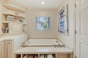 20990 NE 30th Pl, Aventura, FL 33180 - Photo 23