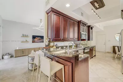 20990 NE 30th Pl, Aventura, FL 33180 - Photo 11