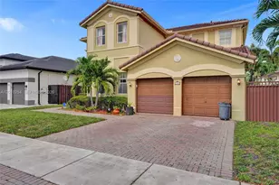 17951 NW 91st Ct, Hialeah, FL 33018 - Photo 3