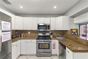 3024 NE 2nd Terrace, Wilton Manors, FL 33334 - Photo 29