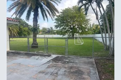 9540 SW 68th St, Miami, FL 33173 - Photo 35