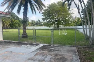 9540 SW 68th St, Miami, FL 33173 - Photo 35