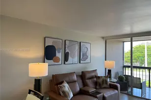 10525 SW 112th Ave, Miami, FL 33176 - Photo 13