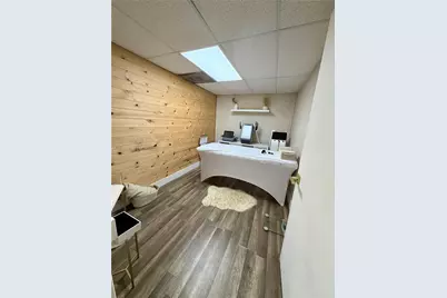 7500 NW 25th St #245, Miami, FL 33122 - Photo 3