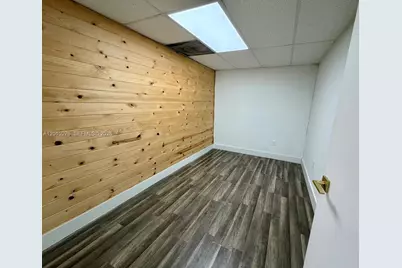 7500 NW 25th St #245, Miami, FL 33122 - Photo 3
