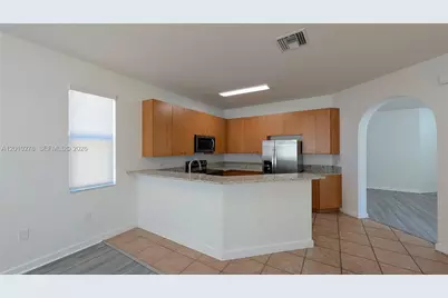 2151 NE 37th Ter, Homestead, FL 33033 - Photo 11