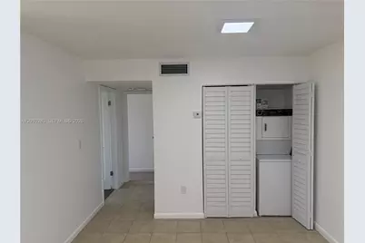 7195 NW 179th St #211, Hialeah, FL 33015 - Photo 7