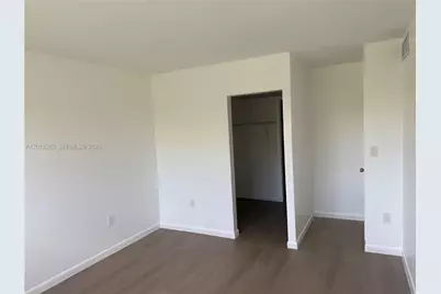 7195 NW 179th St #211, Hialeah, FL 33015 - Photo 15