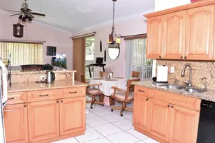 1231 SW 102nd Ave, Pembroke Pines, FL 33025 - Photo 7