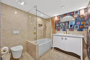 5225 Collins Ave, Miami Beach, FL 33140 - Photo 15