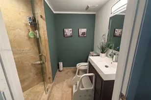 350 S Miami Ave, Miami, FL 33130 - Photo 11