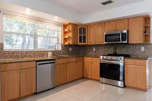 9470 Atlantic St, Miramar, FL 33025 - Photo 11
