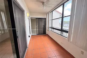 10893 NW 7th St, Miami, FL 33172 - Photo 11