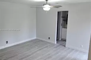 8033 NW 71st Ct, Tamarac, FL 33321 - Photo 17