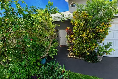 12113 NW 33rd St, Sunrise, FL 33323 - Photo 3