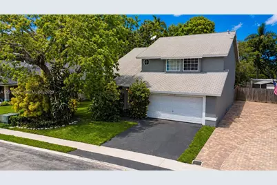 12113 NW 33rd St, Sunrise, FL 33323 - Photo 1