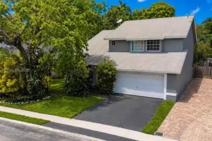 12113 NW 33rd St, Sunrise, FL 33323 - Photo 1