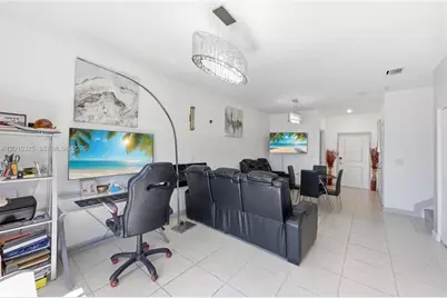 20572 NE 5th Pl, Miami, FL 33179 - Photo 5