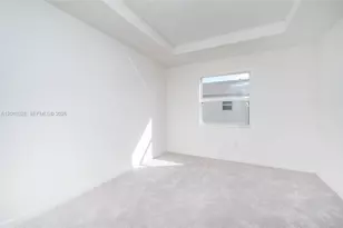2642 SE 10th St, Homestead, FL 33035 - Photo 29