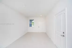 2642 SE 10th St, Homestead, FL 33035 - Photo 19