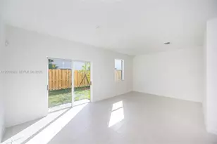 2642 SE 10th St, Homestead, FL 33035 - Photo 11