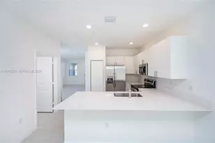 2642 SE 10th St, Homestead, FL 33035 - Photo 13