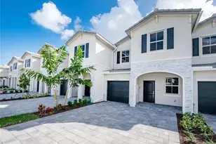 2642 SE 10th St, Homestead, FL 33035 - Photo 3