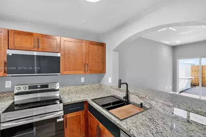 7995 NW 8th St #100C, Miami, FL 33126 - Photo 5