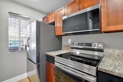 7995 NW 8th St #100C, Miami, FL 33126 - Photo 9
