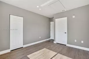 7995 NW 8th St, Miami, FL 33126 - Photo 21