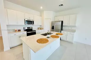 6909 Harbours Edge Ave, Lake Worth, FL 33467 - Photo 5