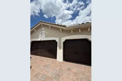 9751 Lakeview Ln, Parkland, FL 33076 - Photo 3
