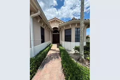 9751 Lakeview Ln, Parkland, FL 33076 - Photo 5