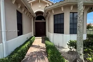 9751 Lakeview Ln, Parkland, FL 33076 - Photo 5