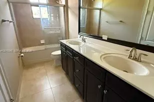 9751 Lakeview Ln, Parkland, FL 33076 - Photo 27