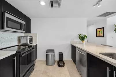 665 NE 25th St #1503, Miami, FL 33137 - Photo 13