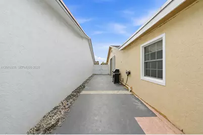 1615 SW 137th Pl, Miami, FL 33175 - Photo 25