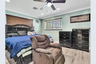 4301 NW 185th St, Miami Gardens, FL 33055 - Photo 15