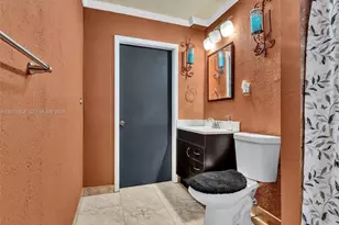 4301 NW 185th St, Miami Gardens, FL 33055 - Photo 11