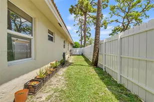 2762 NW 9th Ct, Fort Lauderdale, FL 33311 - Photo 35
