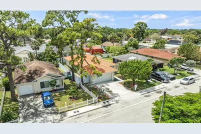 2762 NW 9th Ct, Fort Lauderdale, FL 33311 - Photo 41