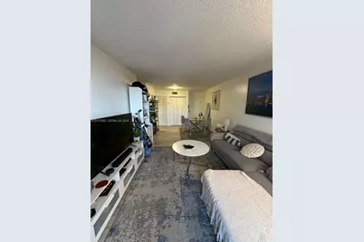 8261 NW 8th St #423, Miami, FL 33126 - Photo 5