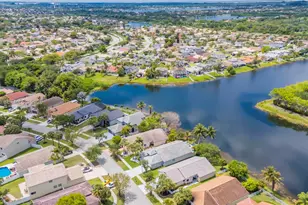 214 SW 180th Ave, Pembroke Pines, FL 33029 - Photo 43