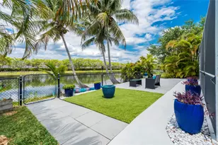 214 SW 180th Ave, Pembroke Pines, FL 33029 - Photo 31