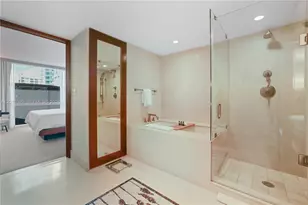 6801 Collins Ave, Miami Beach, FL 33141 - Photo 5