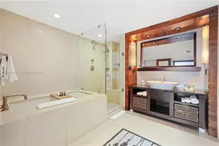 6801 Collins Ave, Miami Beach, FL 33141 - Photo 17