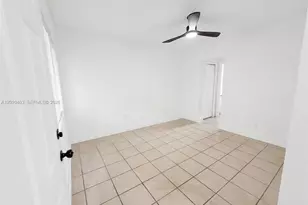 420 NW 10th St, Miami, FL 33136 - Photo 3